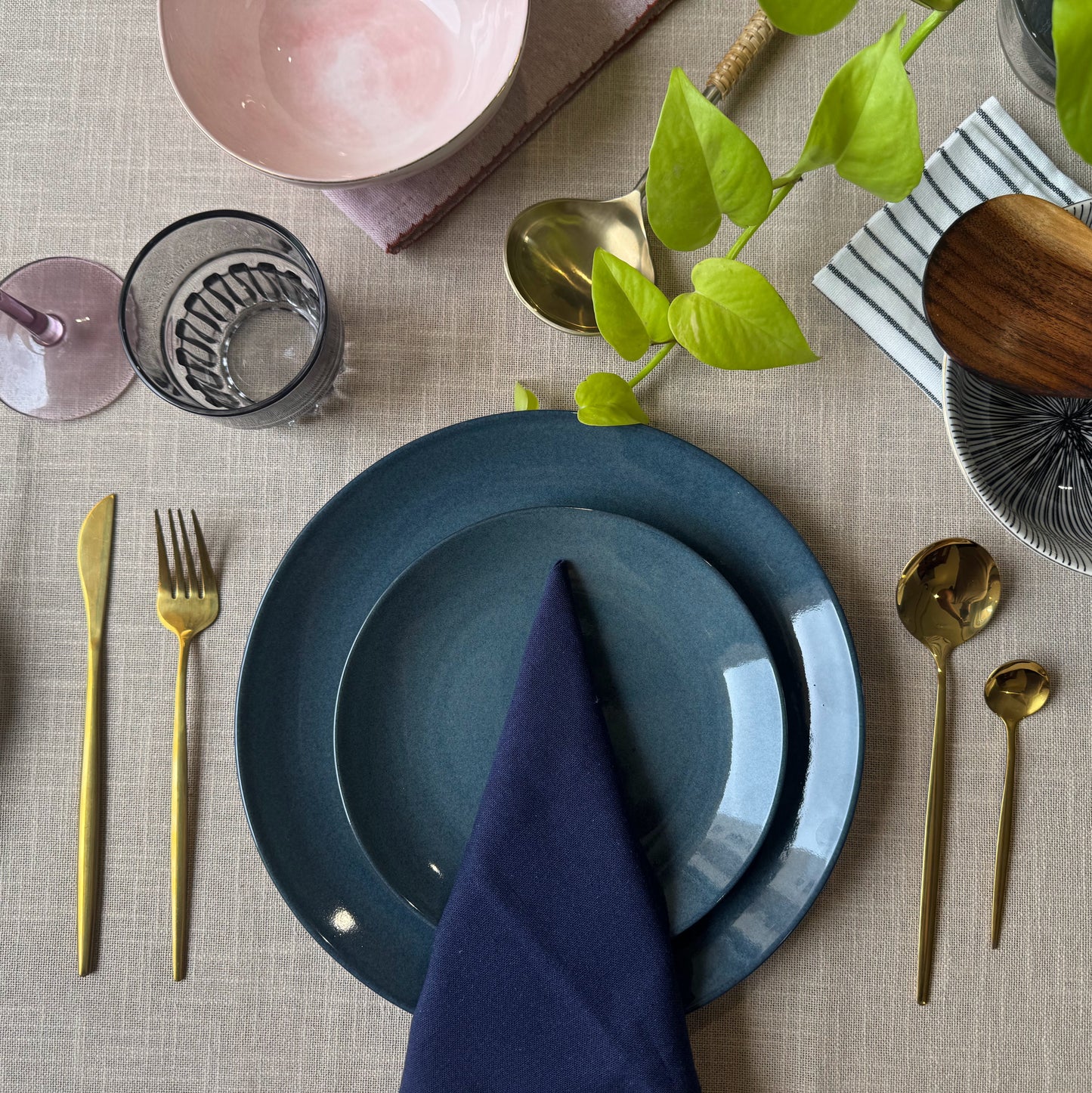 Midnight Blue Quarter Plate